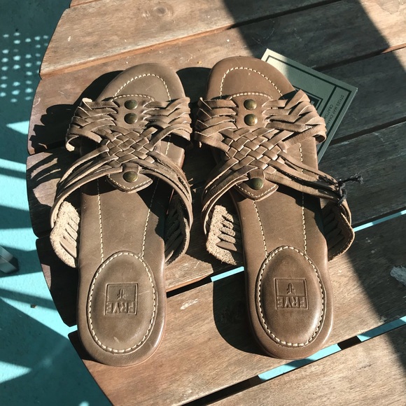 frye riley huarache